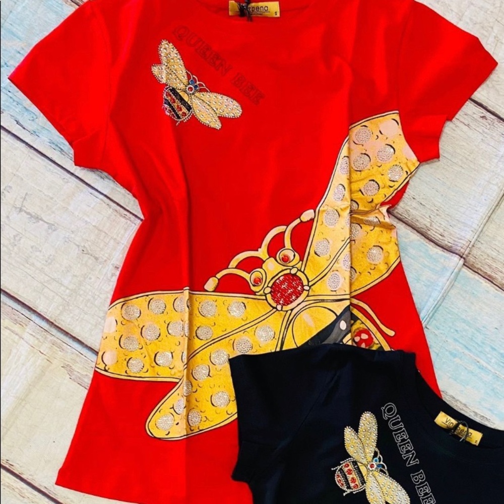 Vinizbena Women’s T-Shirt size S Color Red Queen Bee New